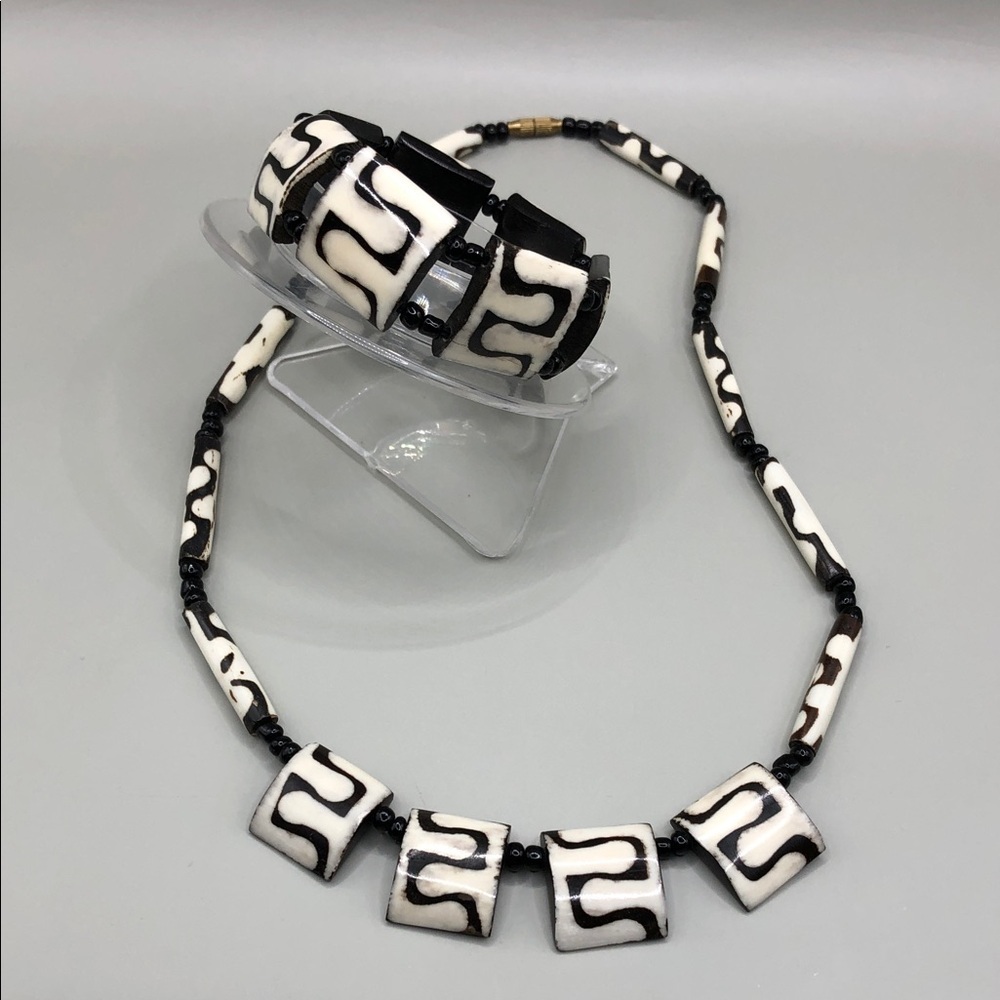 Batik bone tribal boho rustic jewelry set necklace and bracelet vintage.